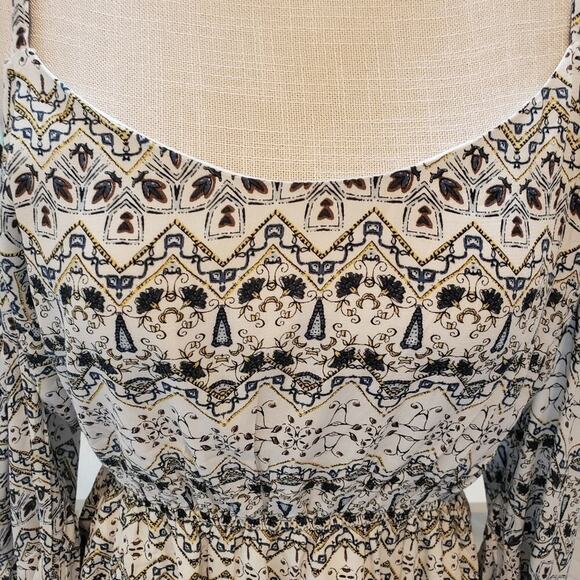 CUPCAKES & CASHMERE BEIGE BLUE FLORAL COLD SHOULDER NEW DRESS SIZE MED - Picture 5 of 8